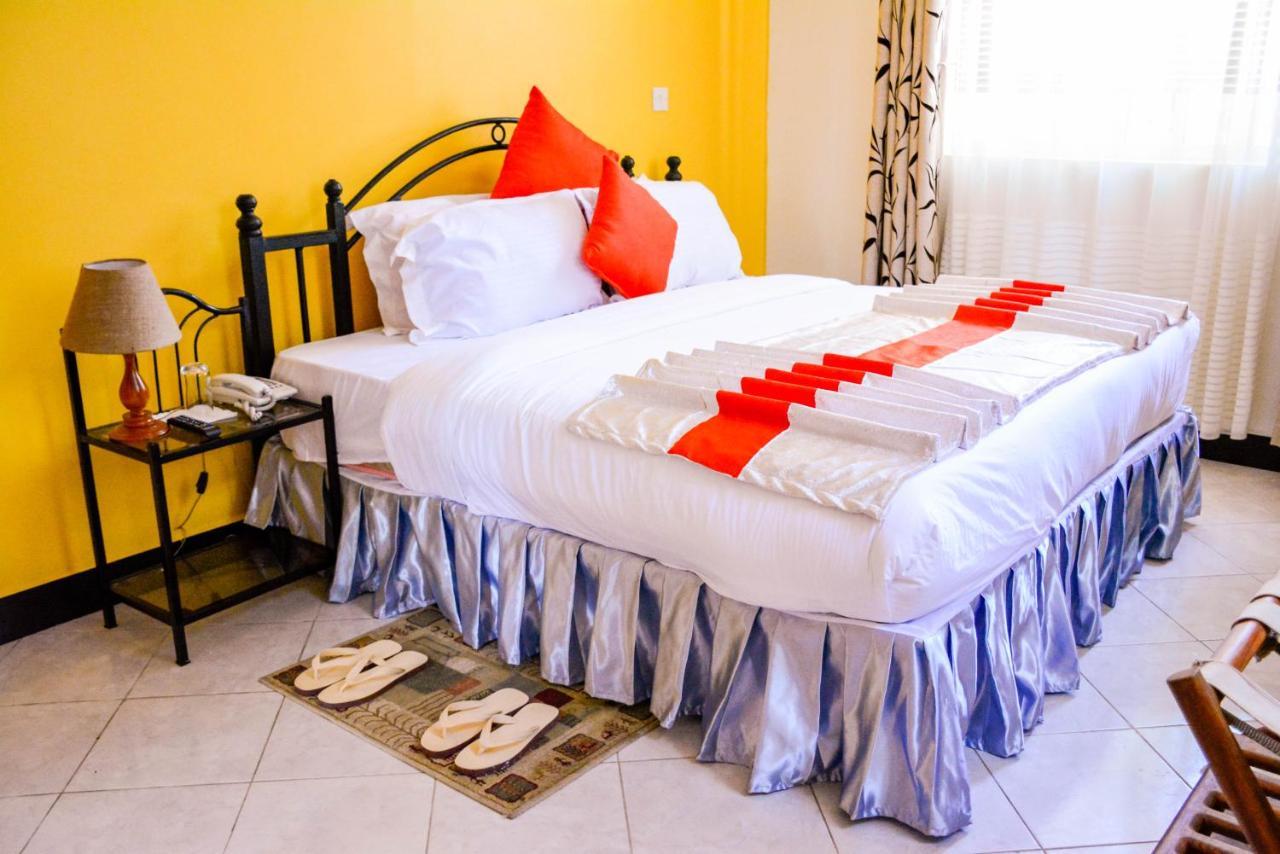 ארושה Crest Safari Lodge Bed And Breakfast מראה חיצוני תמונה