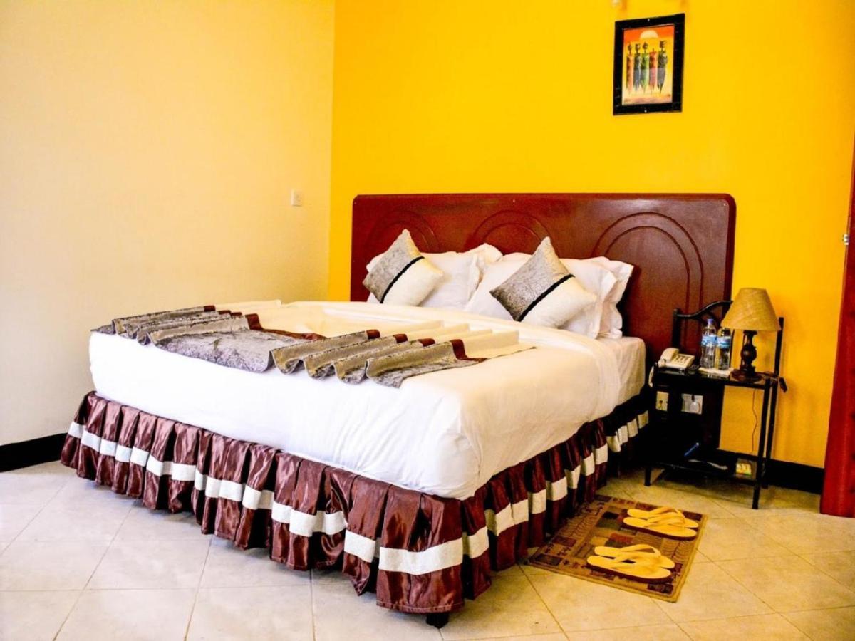 ארושה Crest Safari Lodge Bed And Breakfast מראה חיצוני תמונה