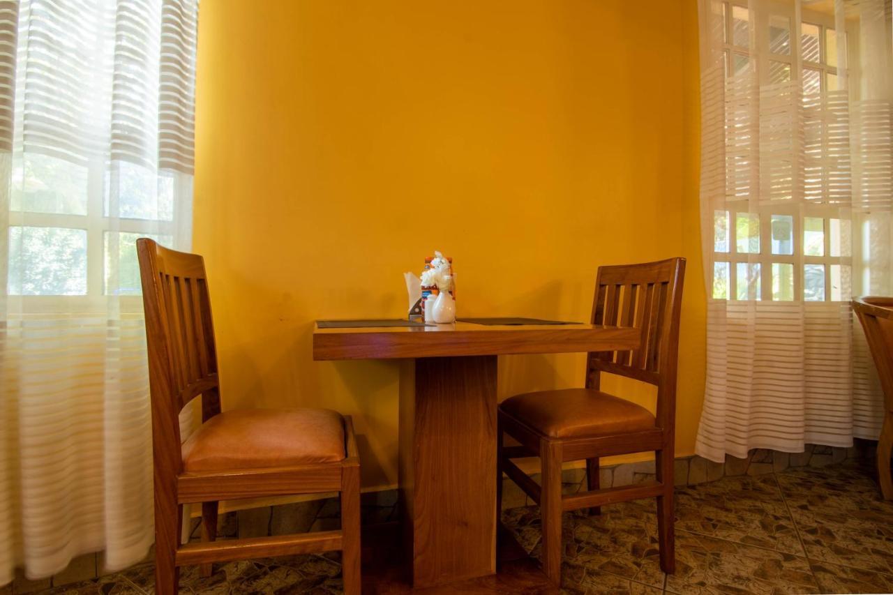 ארושה Crest Safari Lodge Bed And Breakfast מראה חיצוני תמונה