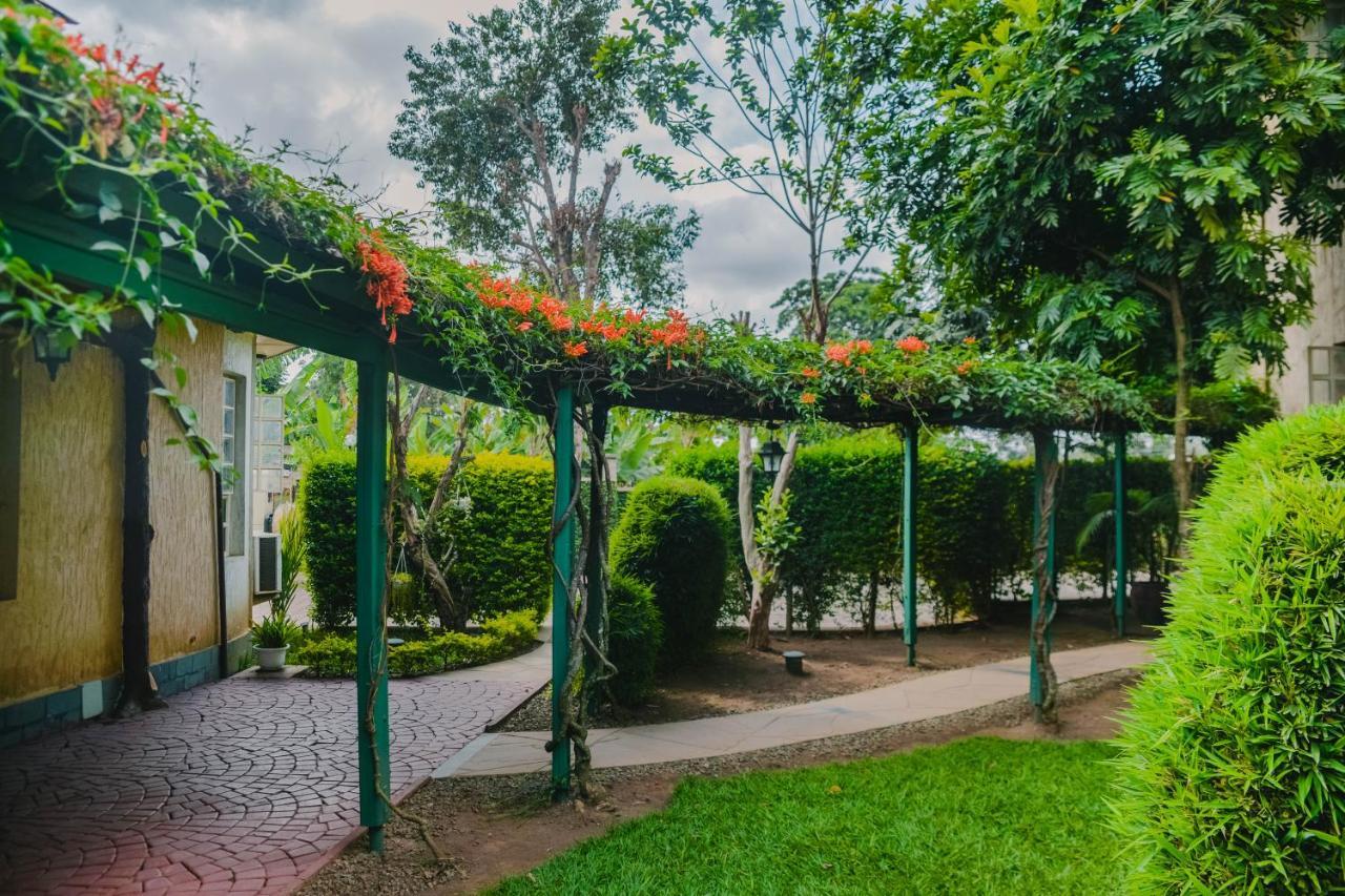 ארושה Crest Safari Lodge Bed And Breakfast מראה חיצוני תמונה